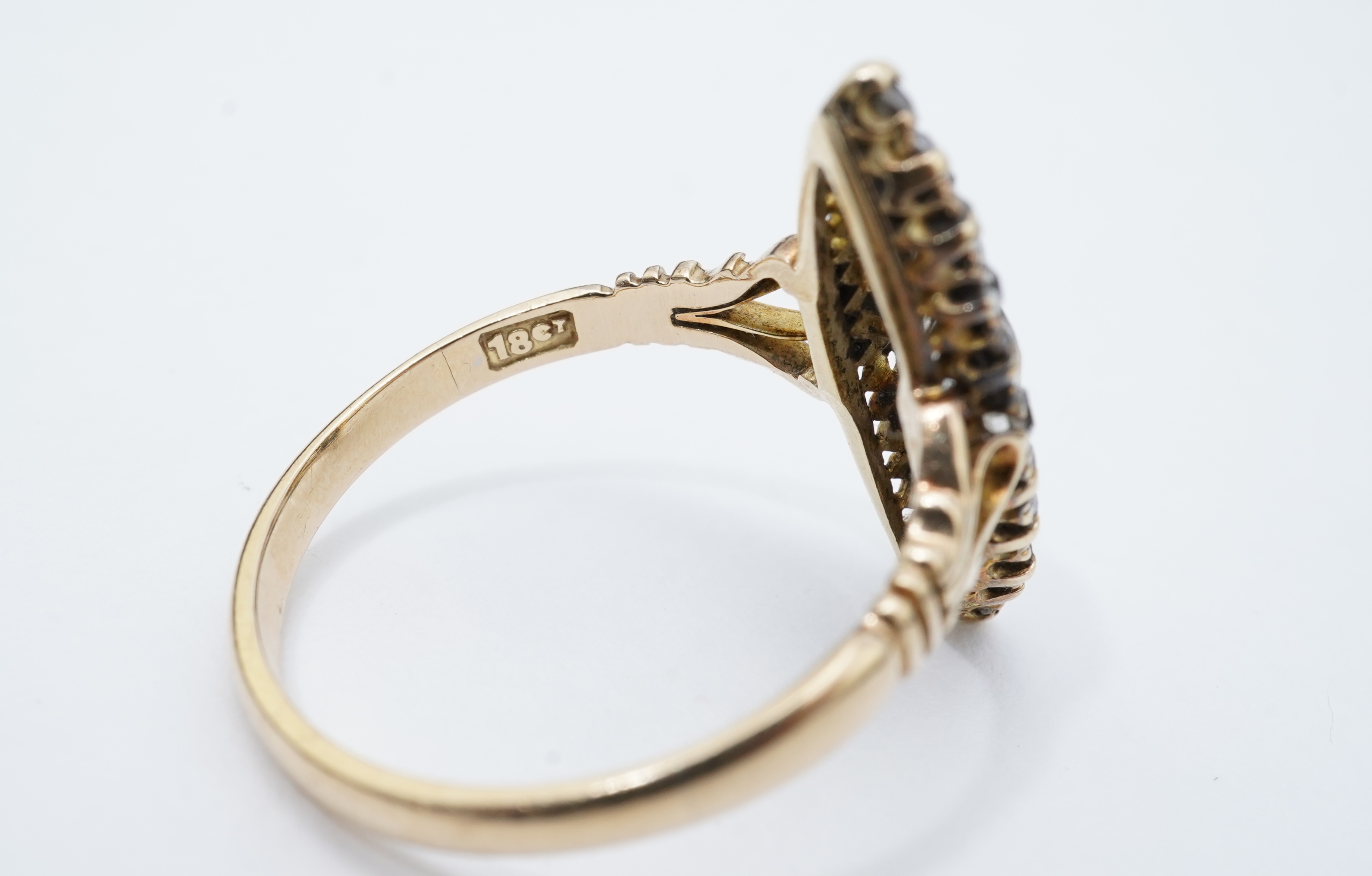 A Victorian diamond ring, late 19th century